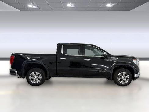 Used 2025 GMC Sierra 1500 SLT AWD/4WD image 8