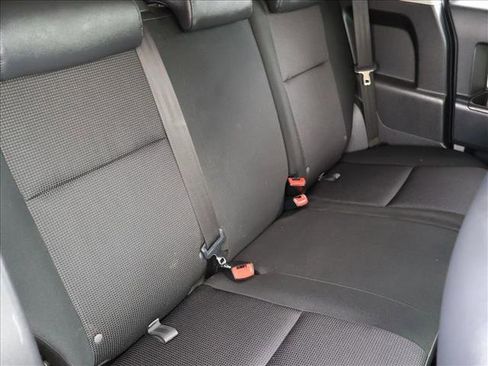 Used 2010 Toyota FJ Cruiser 4WD image 26