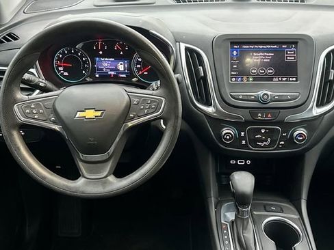 Used 2022 Chevrolet Equinox LT image 11