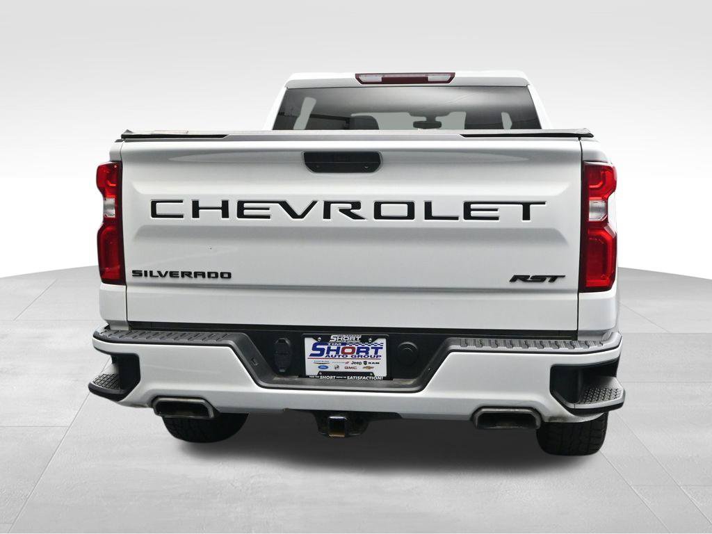 Used 2022 Chevrolet Silverado 1500 RST w/ LPO, Blackout Package AWD/4WD image 4
