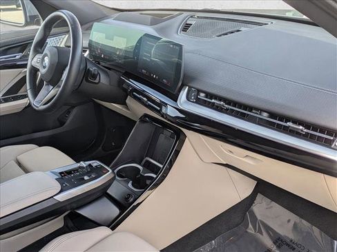 Used 2025 BMW X2 xDrive28i w/ Premium Package image 22