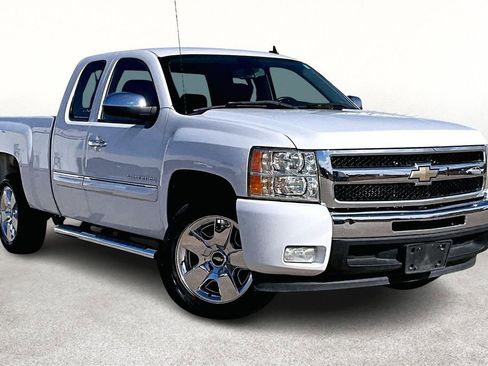 Used 2011 Chevrolet Silverado 1500 LT w/ Regional Value Package image 1