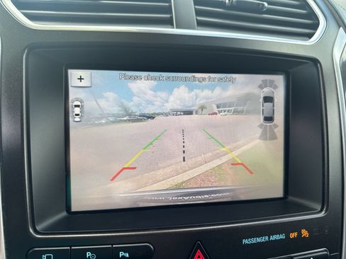 Used 2018 Ford Explorer Platinum AWD/4WD image 12
