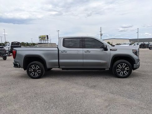 Used 2025 GMC Sierra 1500 AT4 w/ AT4 Premium Package AWD/4WD image 3