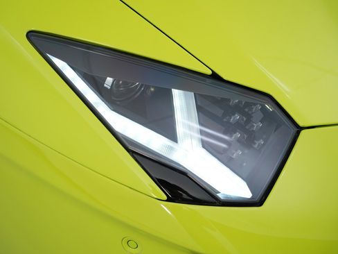 Used 2015 Lamborghini Aventador LP 700-4 image 77