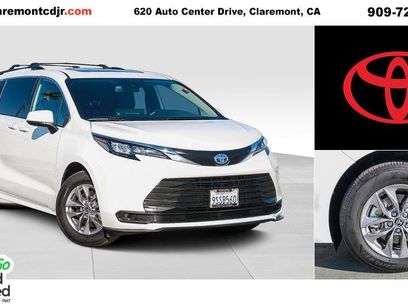 Used 2025 Toyota Sienna LE