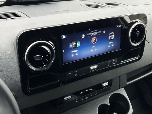 New 2025 Mercedes-Benz Sprinter 2500 image 24