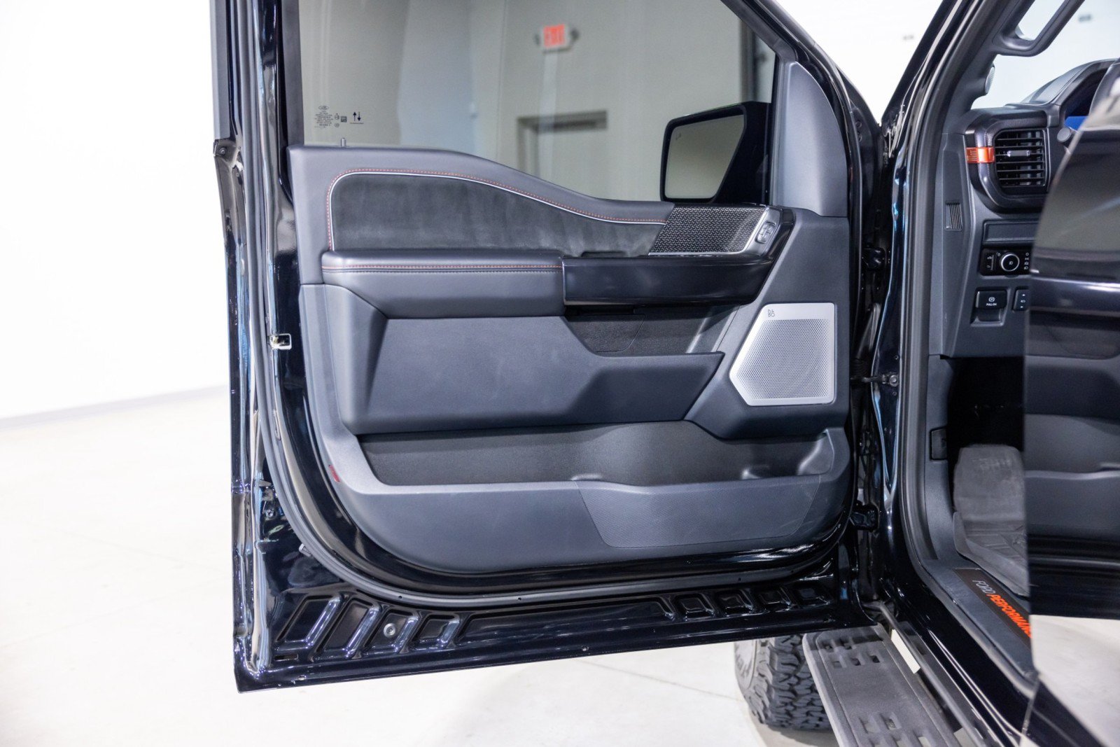 Used 2025 Ford F150 Raptor w/ Equipment Group 803A Raptor R AWD/4WD image 29