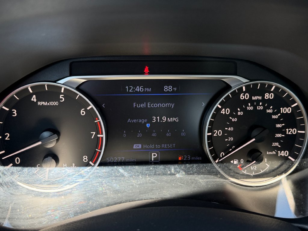 Used 2025 Nissan Altima 2.5 SV FWD image 39