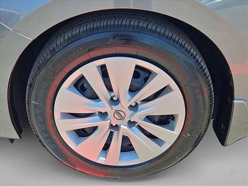 Certified 2025 Nissan Sentra S FWD image 27
