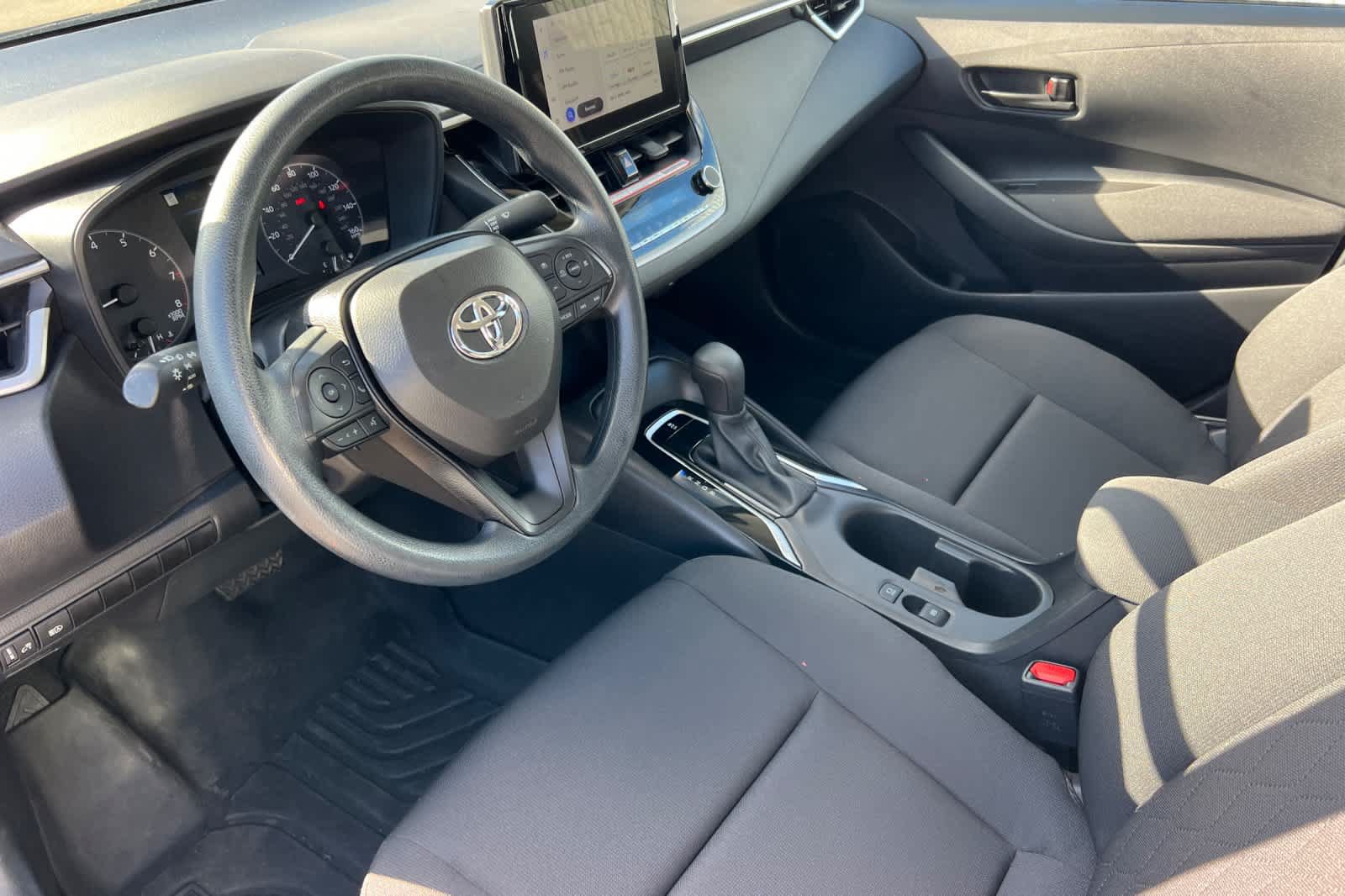 Certified 2025 Toyota Corolla LE FWD image 9