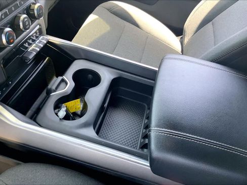 Used 2019 RAM 1500 Big Horn AWD/4WD image 17