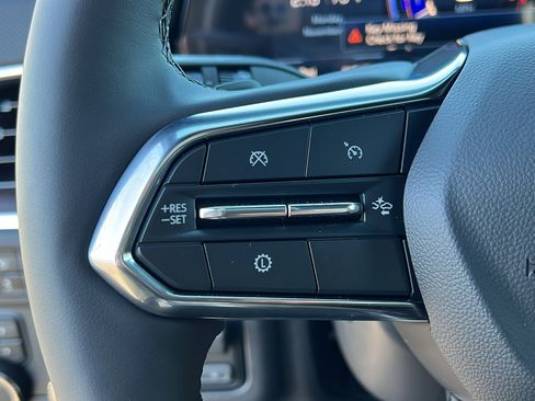 New 2026 Chevrolet Suburban Premier image 31