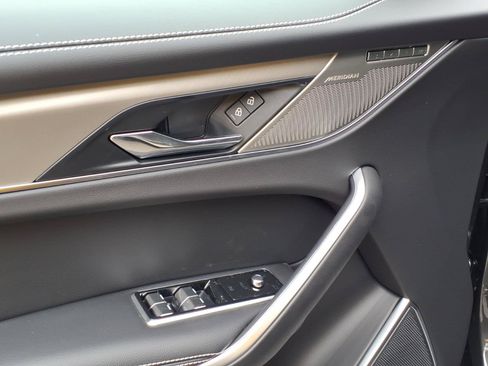 New 2026 Jaguar F-PACE R-Dynamic S AWD/4WD image 10