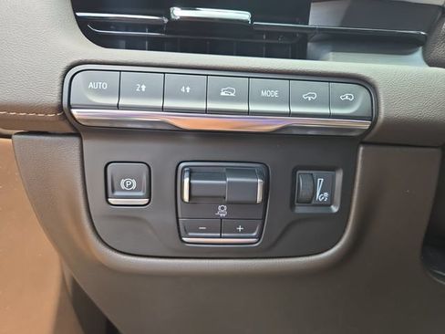 Certified 2024 Cadillac Escalade Sport w/ Touring Package AWD/4WD image 20
