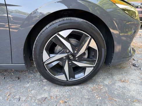 Certified 2023 Hyundai Elantra SEL w/ Convenience Package FWD image 8