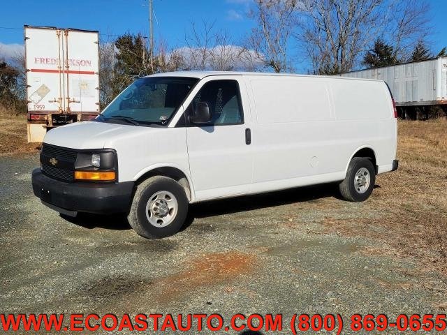 Used 2014 Chevrolet Express 2500 Extended RWD image 3