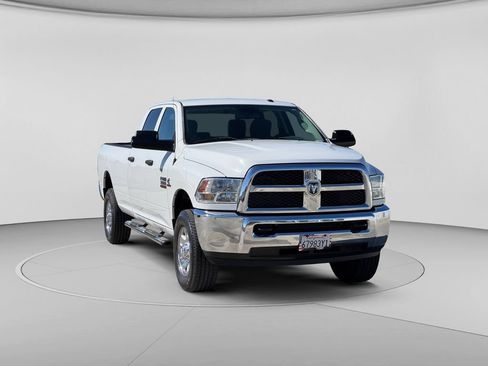 Used 2016 RAM 3500 Tradesman w/ Chrome Appearance Group AWD/4WD image 4