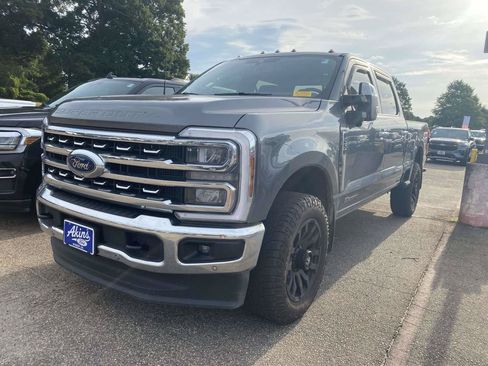 Used 2025 Ford F250 Lariat w/ Lariat Ultimate Package AWD/4WD image 3