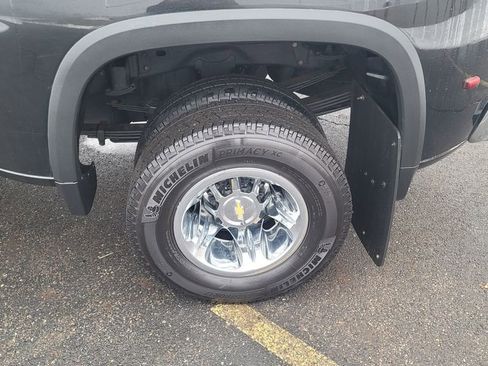 Used 2024 Chevrolet Silverado 3500 LT w/ Convenience Package image 8