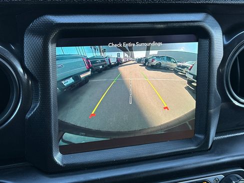 Used 2021 Jeep Wrangler Unlimited Sport image 19