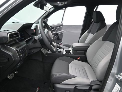 Used 2025 Toyota Tacoma TRD Sport image 11