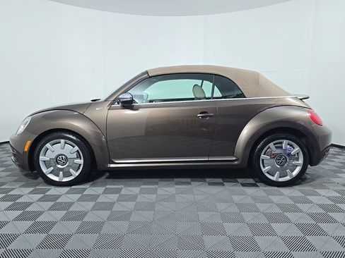 Used 2013 Volkswagen Beetle 2.5 70's Edition FWD image 11