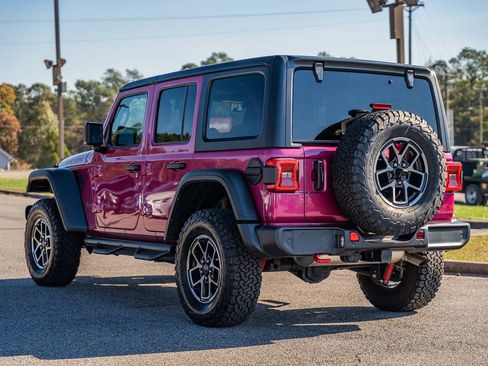 Used 2024 Jeep Wrangler Unlimited Rubicon w/ Technology Group image 5