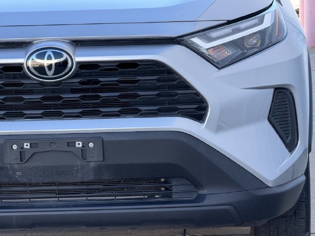Used 2023 Toyota RAV4 XLE w/ XLE Grade Weather Package AWD/4WD image 9