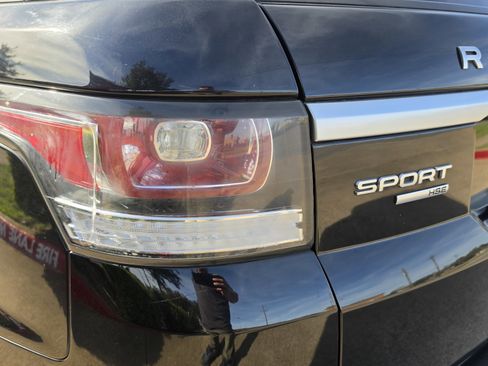 Used 2016 Land Rover Range Rover Sport HSE image 10