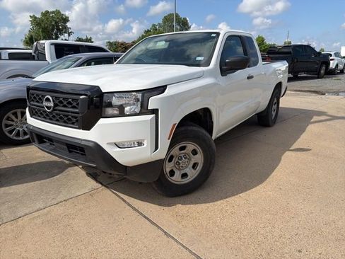 Used 2024 Nissan Frontier S w/ Technology Package RWD image 1