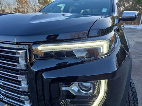 New 2026 GMC Canyon Denali w/ LPO, Denali Black Edition image 33