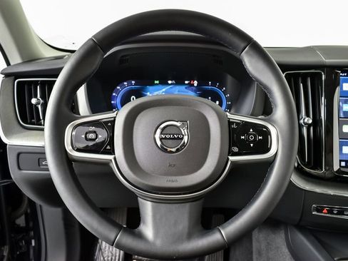 Certified 2025 Volvo XC60 B5 Plus image 10