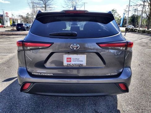 Used 2021 Toyota Highlander LE image 5