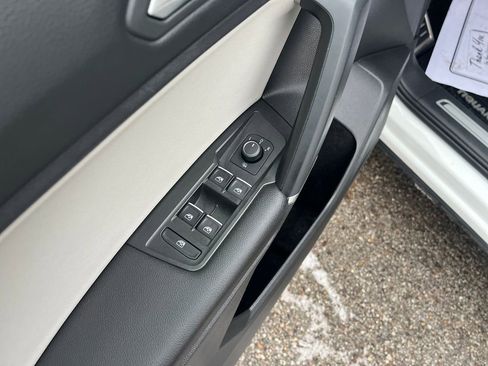 Used 2020 Volkswagen Tiguan SE R-Line image 13