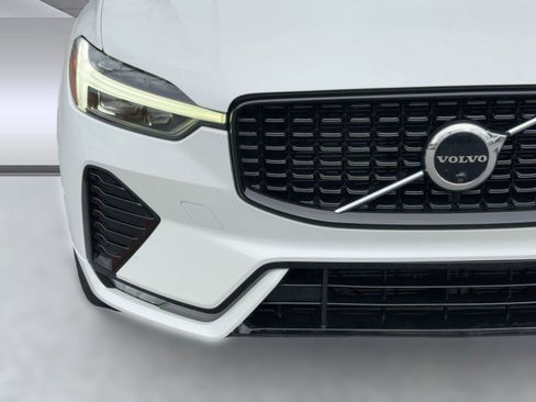 Used 2023 Volvo XC60 B5 Ultimate image 11