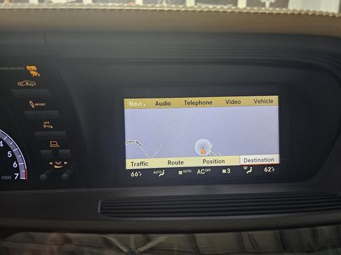 Used 2010 Mercedes-Benz S 550 image 37