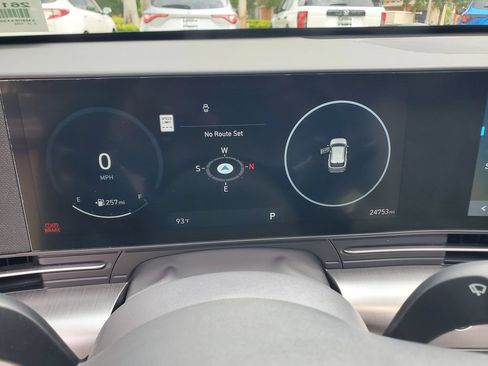 Used 2024 Hyundai Kona Limited FWD image 27