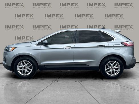 Used 2024 Ford Edge SEL image 2