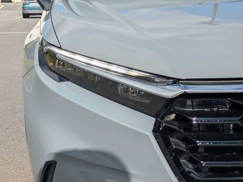 Used 2024 Honda CR-V EX image 10
