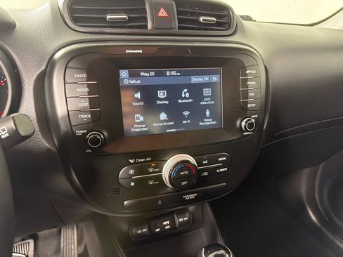 Used 2019 Kia Soul + FWD image 15