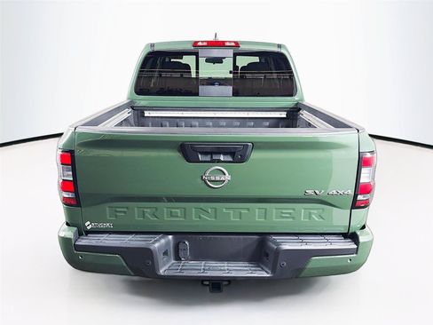 Used 2024 Nissan Frontier SV w/ SV Convenience Package AWD/4WD image 10