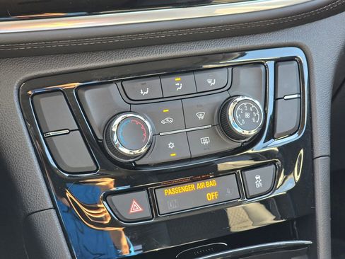 Used 2019 Buick Encore Preferred image 32