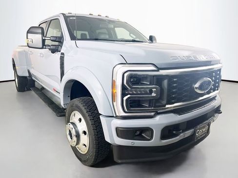 New 2026 Ford F450 Platinum w/ FX4 Off-Road Package image 1