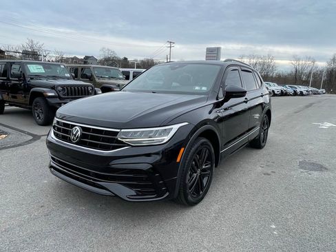 Used 2022 Volkswagen Tiguan SE R-Line image 7