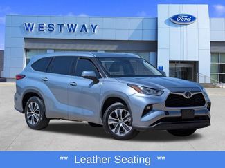 Used 2020 Toyota Highlander XLE FWD video 1