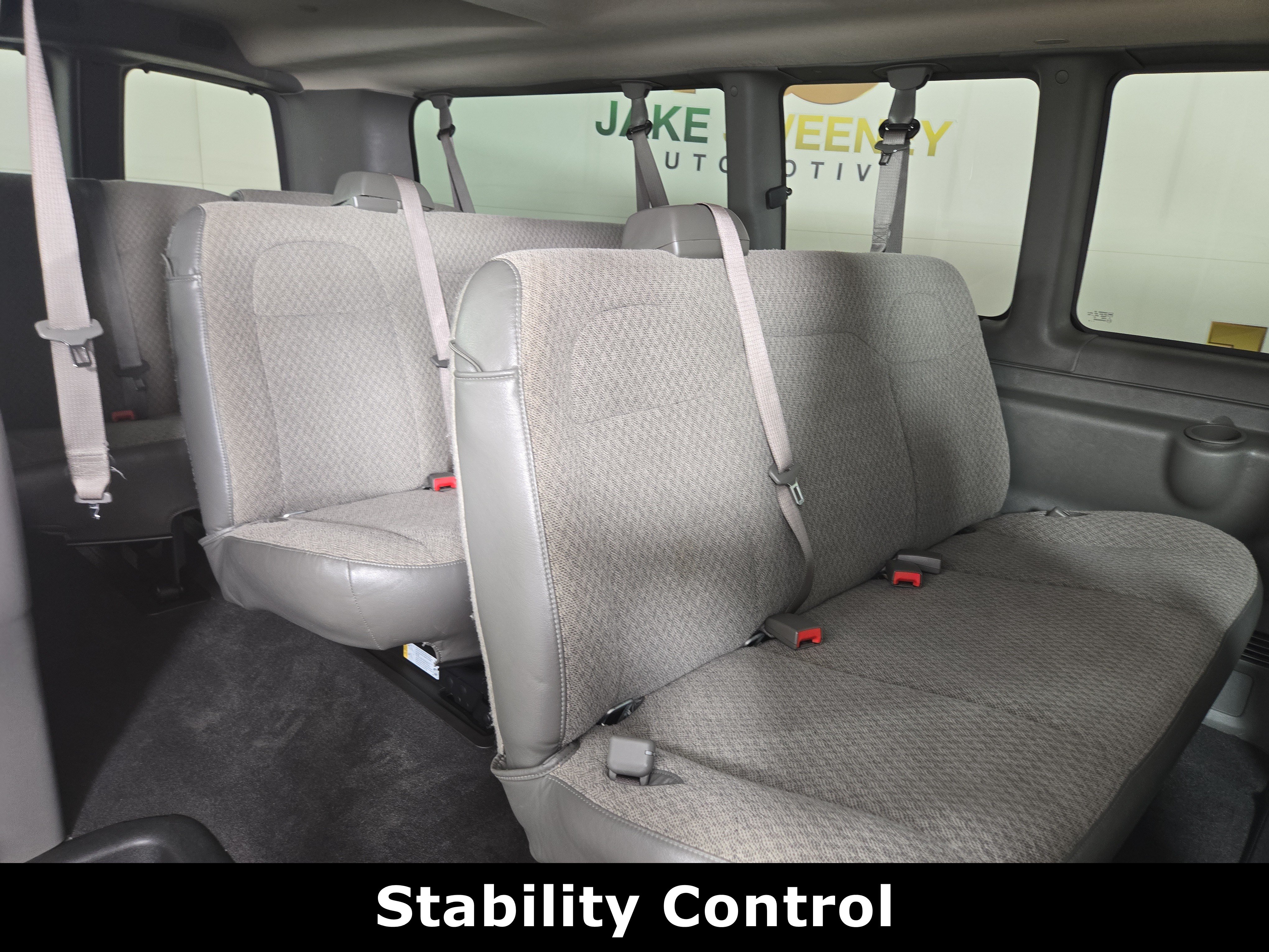 Certified 2025 Chevrolet Express 3500 LT w/ LT Preferred Equipment Group RWD image 12