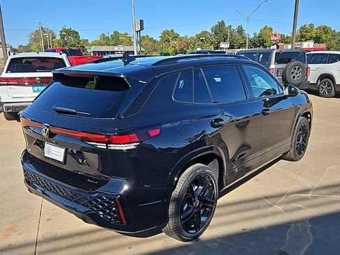 New 2026 Volkswagen Tiguan SE R-Line image 5