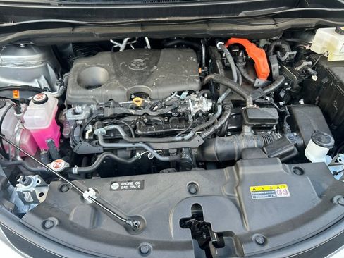 Used 2025 Toyota Sienna Platinum image 25