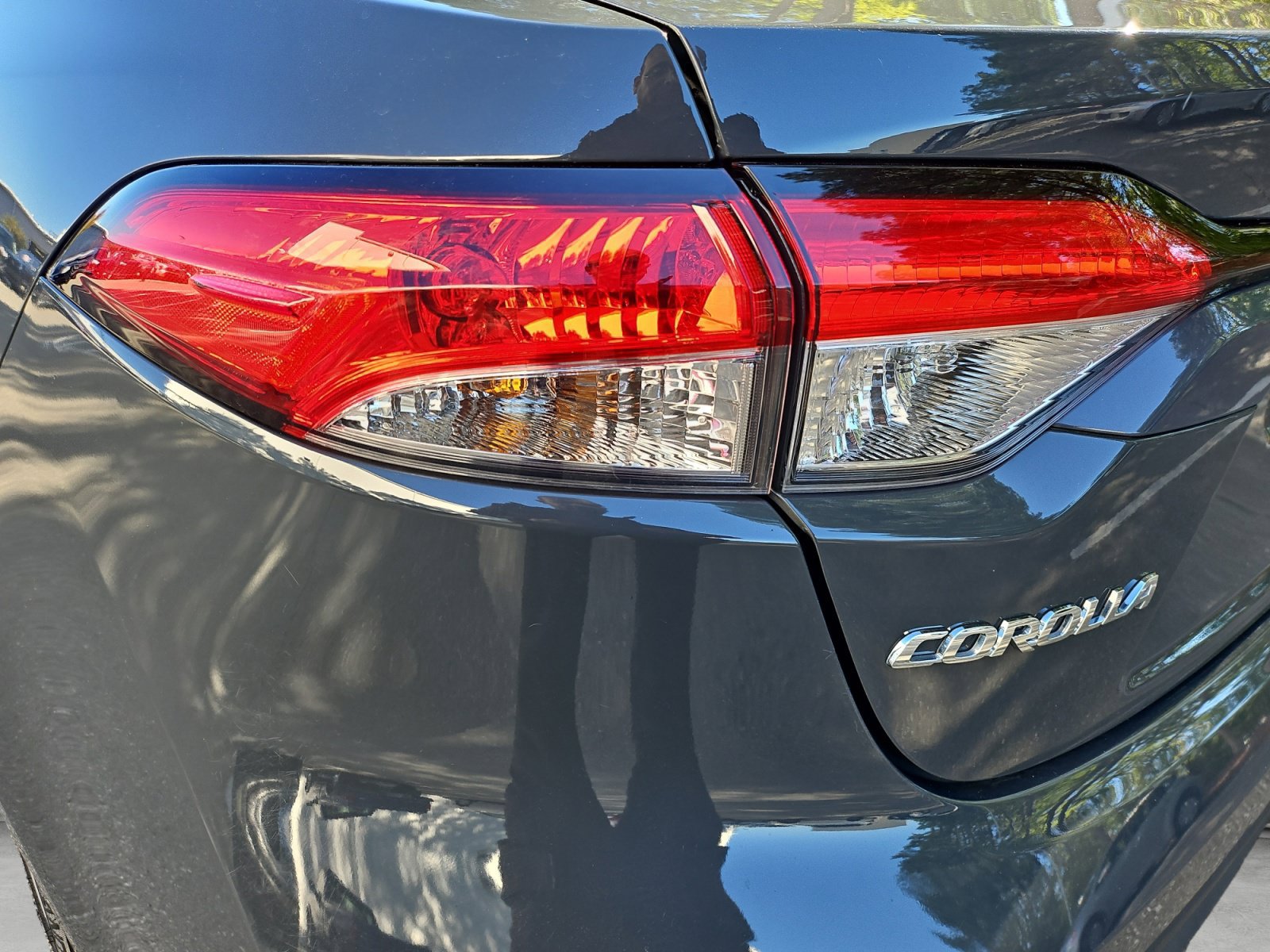 Used 2024 Toyota Corolla LE FWD image 20